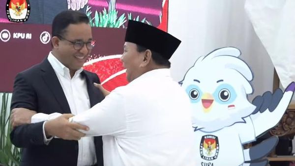 muslim_zone's tweet photo. Dikabarkan Prabowo akan Temui Anies, Sudarsono Saidi: Membujuk agar Urungkan Pendirian Partai https://t.co/l51N8dekiu https://t.co/Od0RkJmKqe