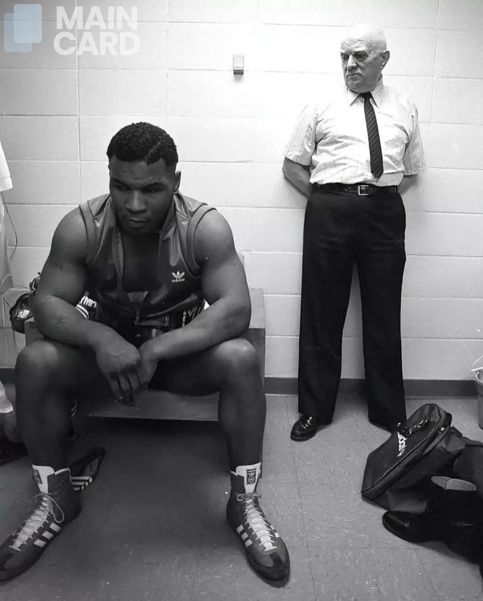 Zbest70643901's tweet image. GM for sports fans!!!
Mike Tyson and his legendary mentor, Cus D'Ammto
.
.
#muhammadali #miketyson #boxingaddict #heavyweightchamp #boxingchamp  #heavyweightchampion #boxingchampion #heavyweightboxing #boxing #boxingedits #boxingmotivation @MaincardGame 
@MikeTyson