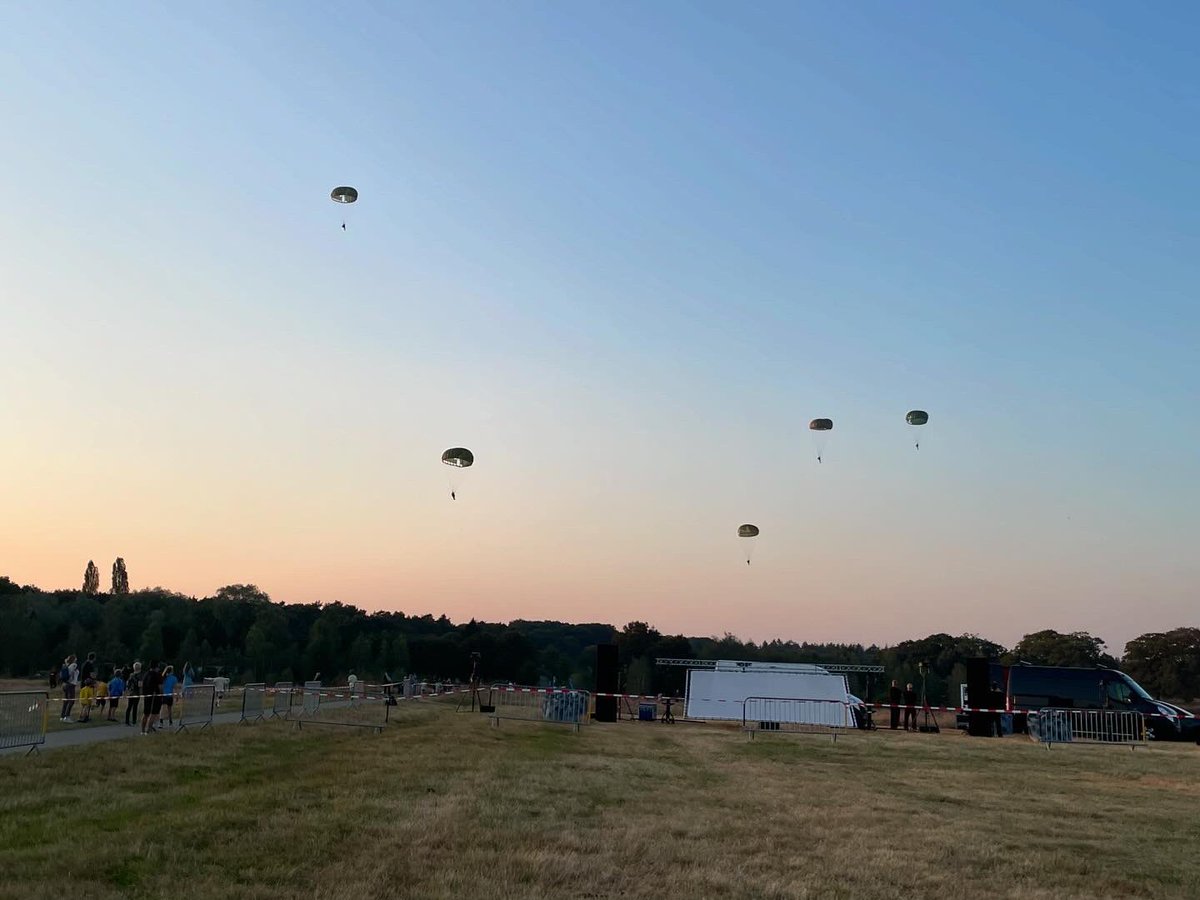 Wat een indrukwekkende dag op de Renkumse Heide. #lestweforget