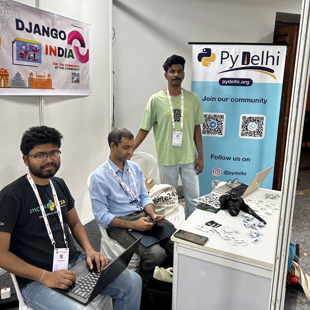 cvam0000's tweet image. ನಮಸ್ಕಾರ ಬೆಂಗಳೂರು
Namaskara Bengaluru!! 
Greetings from the @PyDelhi @pyconindia #PyConIndia2024
