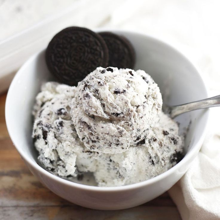 Cravings for today, cookies n cream!! 😋

[photos from pinterest]