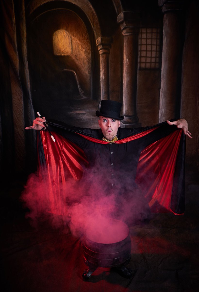 Halloween is coming! Get me booked! chris-cross.co.uk
