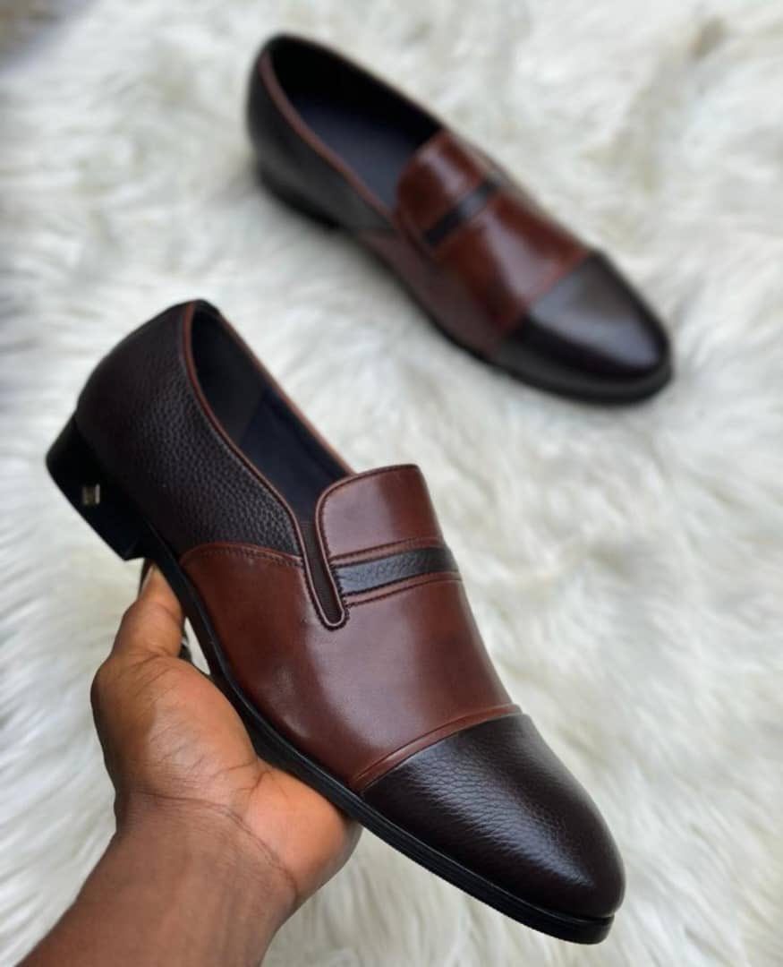 DIAMONDSLook2's tweet image. Bonjour la team. Alors vous êtes invités pour un mariage, laquelle choisirais tu pour bae?
36000Fcfa , livraison et expédition possible.
Rt 🙏🏽