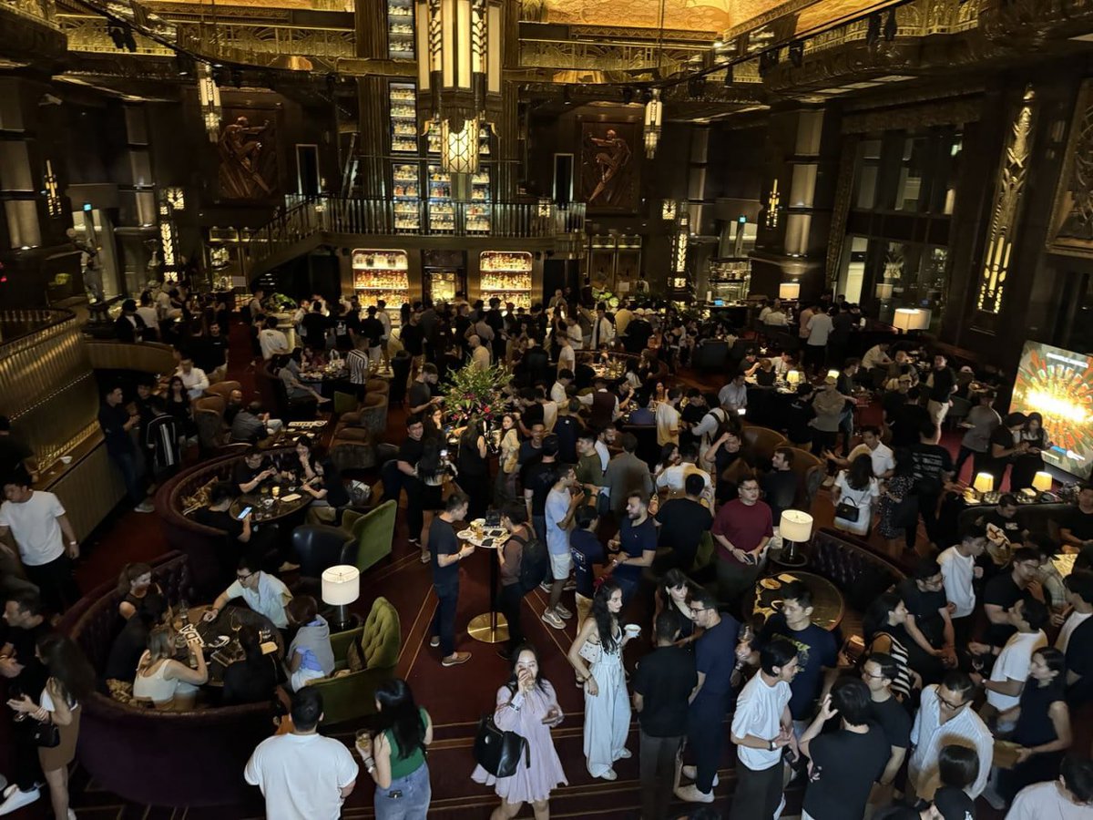 MixMaxChain's tweet photo. As we look ahead after #TOKEN2049, what are you most excited to see #MixMaxChain bring to the community next?

#Web3 #ExcitingChanges @token2049 https://t.co/1yC02fSgiM