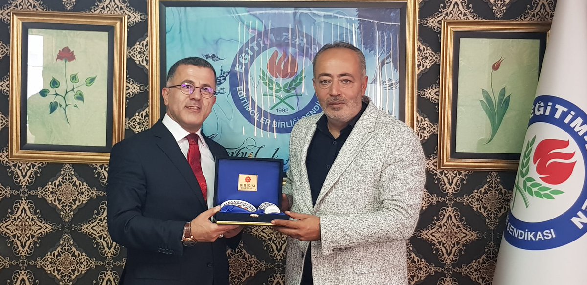 mukreminkose's tweet photo. Birikim Okulları Genel Müdürü Sayın @salih_erenn 'e, Genel Müdür Yardımcısı Muhammet Ali AYDIN'a Şubemize yapmış oldukları ziyaretten dolayı teşekkür eder,yeni eğitim öğretim yılının tüm eğitim öğretim çalışanları için verimli bir yıl olmasını temenni ederiz. https://t.co/JP6neGltWp