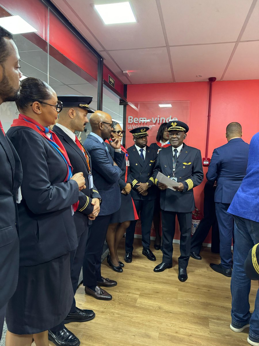 TAAG - Linhas Aéreas de Angola tweet media