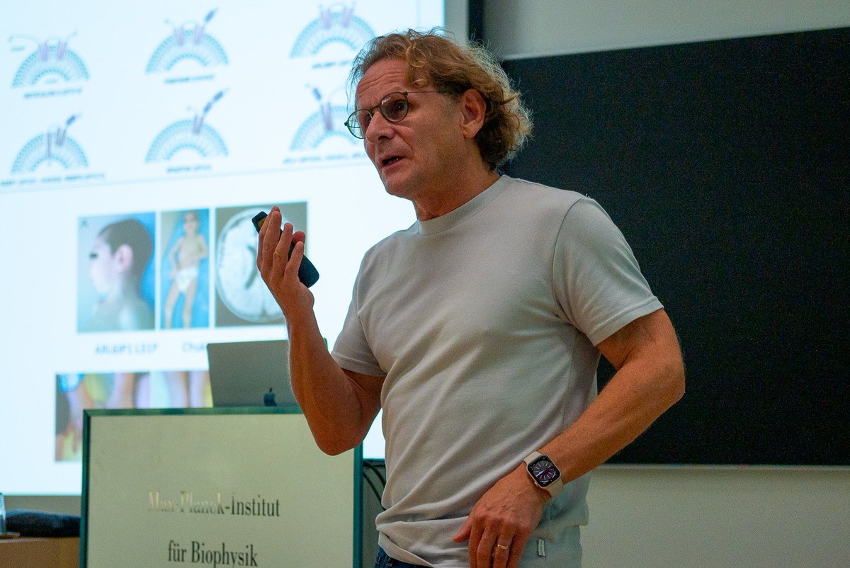 IMPRS on Cellular Biophysics (@imprs_cbp) on Twitter photo We had an inspiring day discussing #celldeath, #microscpy and #development. We were reminded by <a href="/iDikic2/">Ivan Đikić</a> that science requires collaboration, and that we need to work together to answer the big questions! Thank you <a href="/DikicLab/">Dikic lab</a> <a href="/GarciaSaez_Lab/">Garcia Saez Lab</a> @Beck_Labratory <a href="/WilflingLab/">The Wilfling Lab</a>! We had an inspiring day discussing #celldeath, #microscpy and #development. We were reminded by <a href="/iDikic2/">Ivan Đikić</a> that science requires collaboration, and that we need to work together to answer the big questions! Thank you <a href="/DikicLab/">Dikic lab</a> <a href="/GarciaSaez_Lab/">Garcia Saez Lab</a> @Beck_Labratory <a href="/WilflingLab/">The Wilfling Lab</a>!