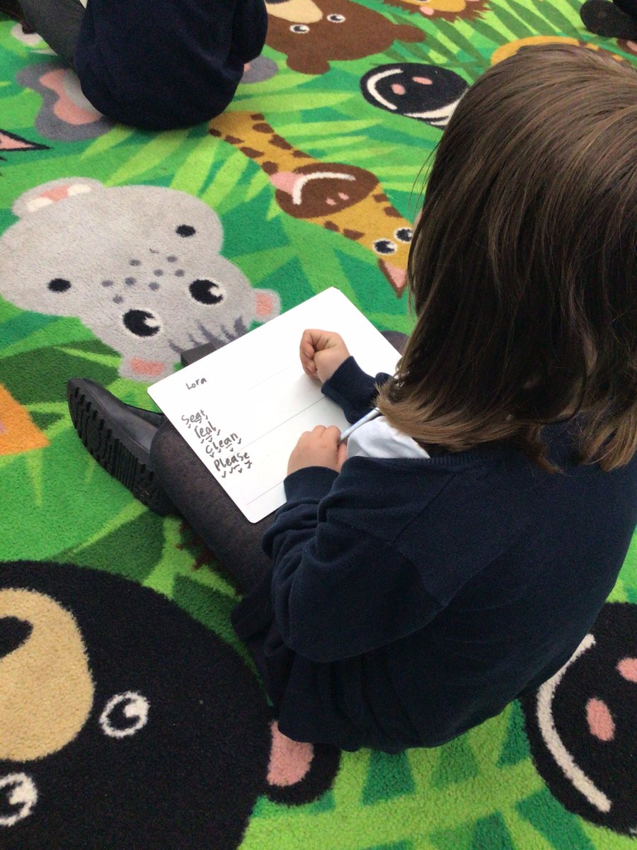 Mrs Ellis tweet media