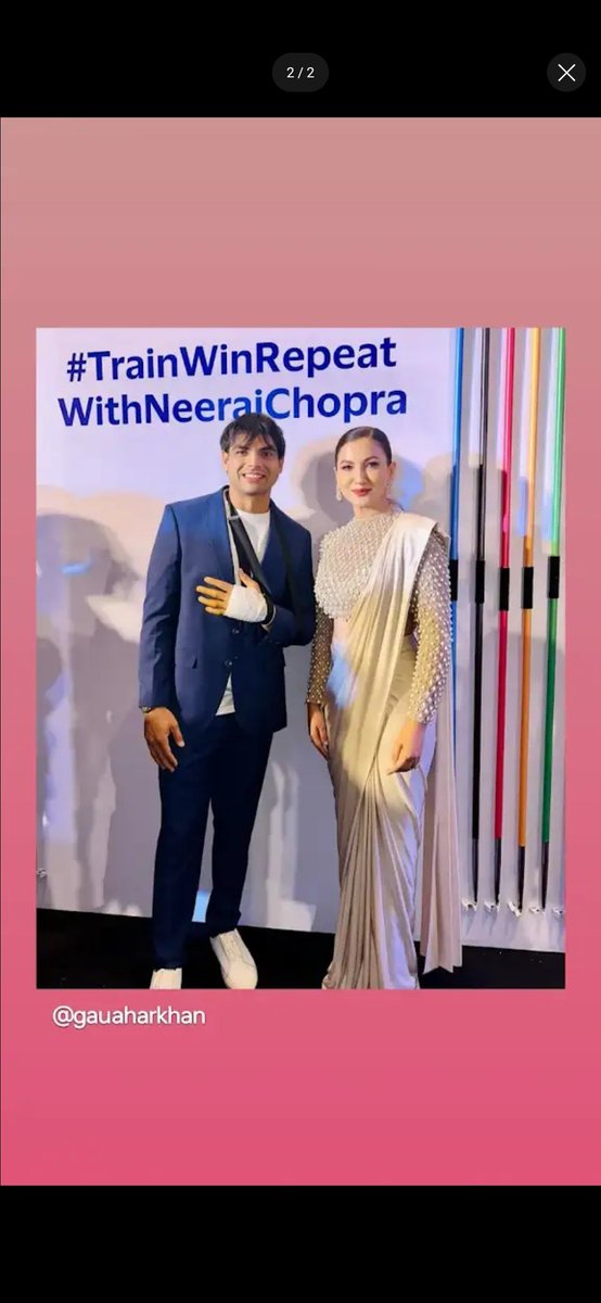 RajHomelander's tweet photo. Neeraj Chopra Is back In India.
His hand Injury is visible.
#NeerajChopra #Javlin #Neeraj #Chopra https://t.co/R33sRWPavM