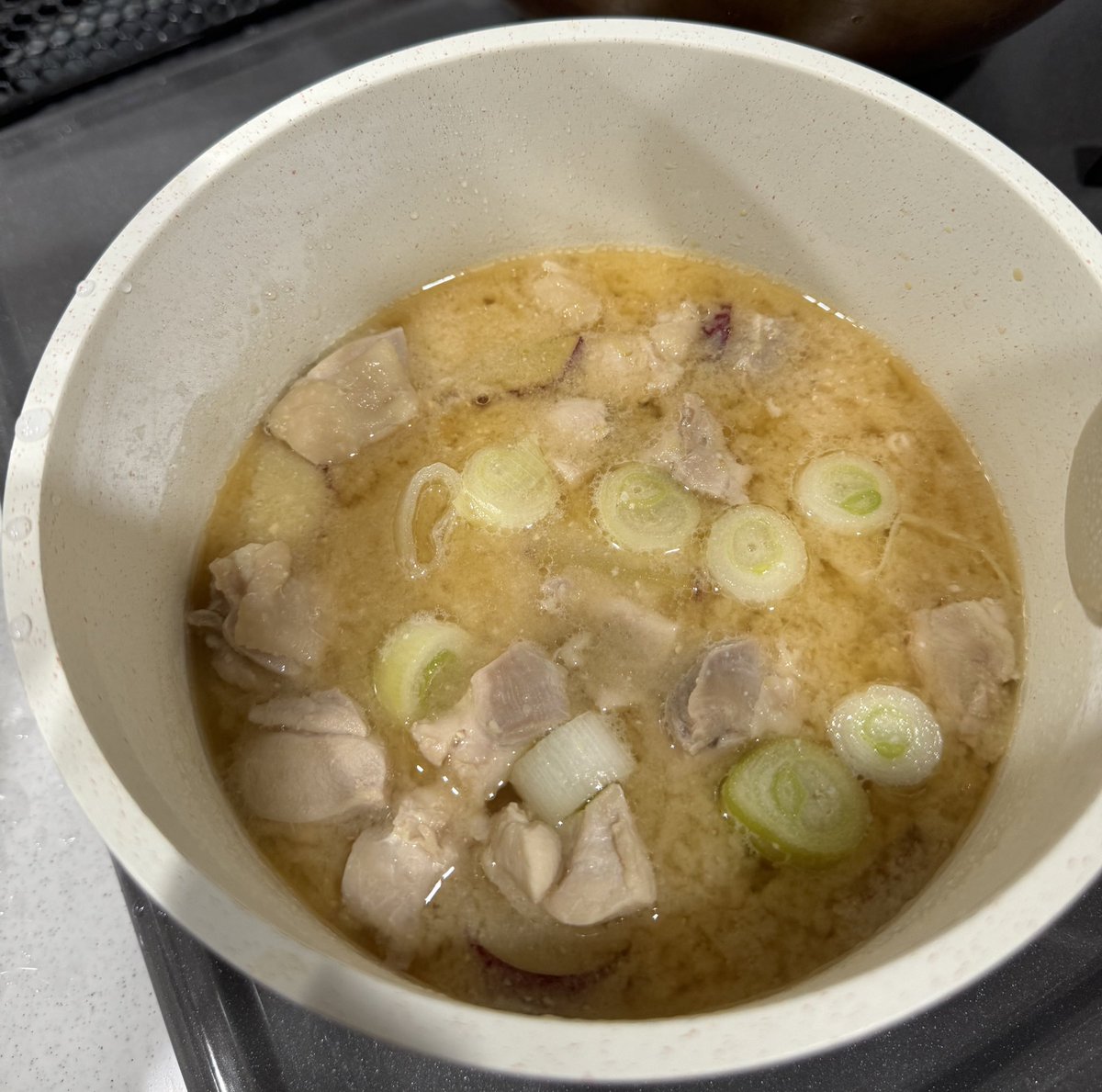 AyaSyoji's tweet photo. 今日は旦那さんリクエストでさつまいもづくしにしてみた🍠✨　
さつまいものそぼろ煮は失敗しちゃったけど味は大丈夫🫣笑 https://t.co/CEWw0e1uMl