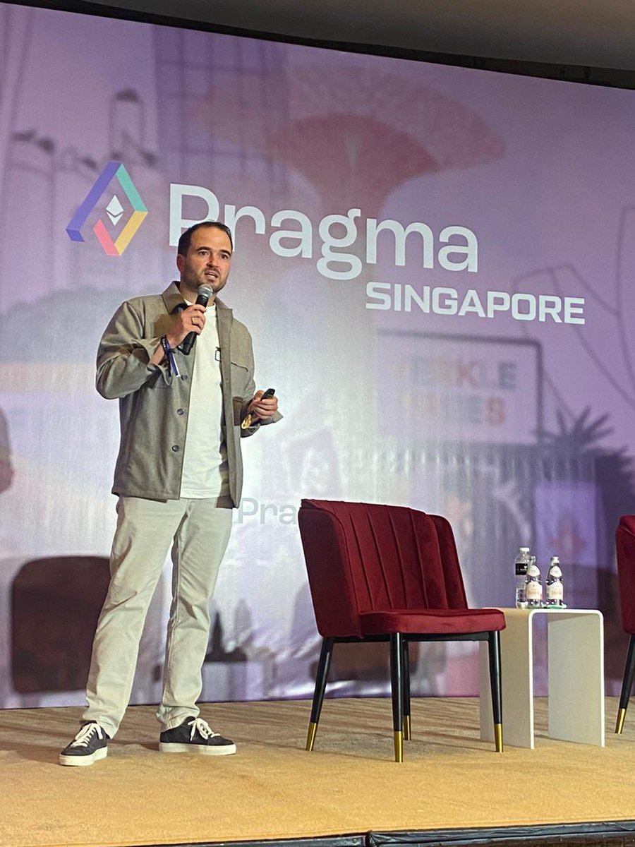 "RootstockCollective is now live. Become a member of the DAO and help shape the future of building on Bitcoin" - <a href="/GoetzMr/">Sascha_Collective 🔜 Korea Blockchainweek</a> on stage at <a href="/ETHGlobal/">ETHGlobal</a> Pragma Singapore.