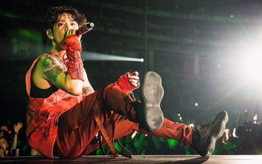 速報】ONE OK ROCK のTakaが企画に関わったシューズ「ASICS ONE」が