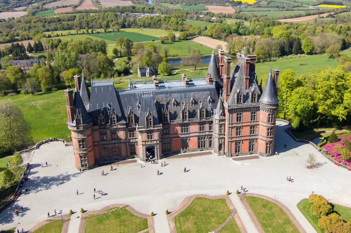 🎉 𝗧𝗥𝗘́𝗩𝗔𝗥𝗘𝗭 𝗦𝗨𝗥 𝗟𝗘 𝗣𝗢𝗗𝗜𝗨𝗠🥉

🏰 Le Domaine de #Trévarez élu 3ème monument préféré des Français dans l'émission présentée par <a href="/bernstephane/">Stéphane Bern</a>.

📣 Un beau coup de projecteur pour cette propriété du Département qui bénéficie ainsi d’une visibilité inédite !