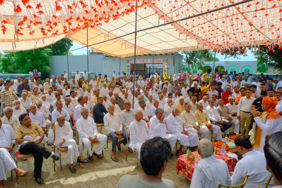 lalitnagarmla's tweet photo. #जनसंपर्कअभियानतिगावँ 
#जनता_का_उम्मीदवार #मै_आज़ाद_हूँ 

तिगांव विधानसभा क्षेत्र के अल्लीपुर की जनता जनार्दन के इस स्नेह, समर्थन और साथ के लिए आभार। आपका एक एक मत विकसित तिगांव की नींव बनेगा।

आप सभी से अनुरोध हैं कि 5 अक्टूबर को "नारियल फार्म" पर वोट डाल कर विकसित तिगांव के लिए अपना समर्थन दे।

#lalitnagar #tigaonvidhansabha #haryanaelection2024 #जनसंवाद #जनसंपर्क 

@iabhilashnagar @maheshnagar97 @ManojNagar97