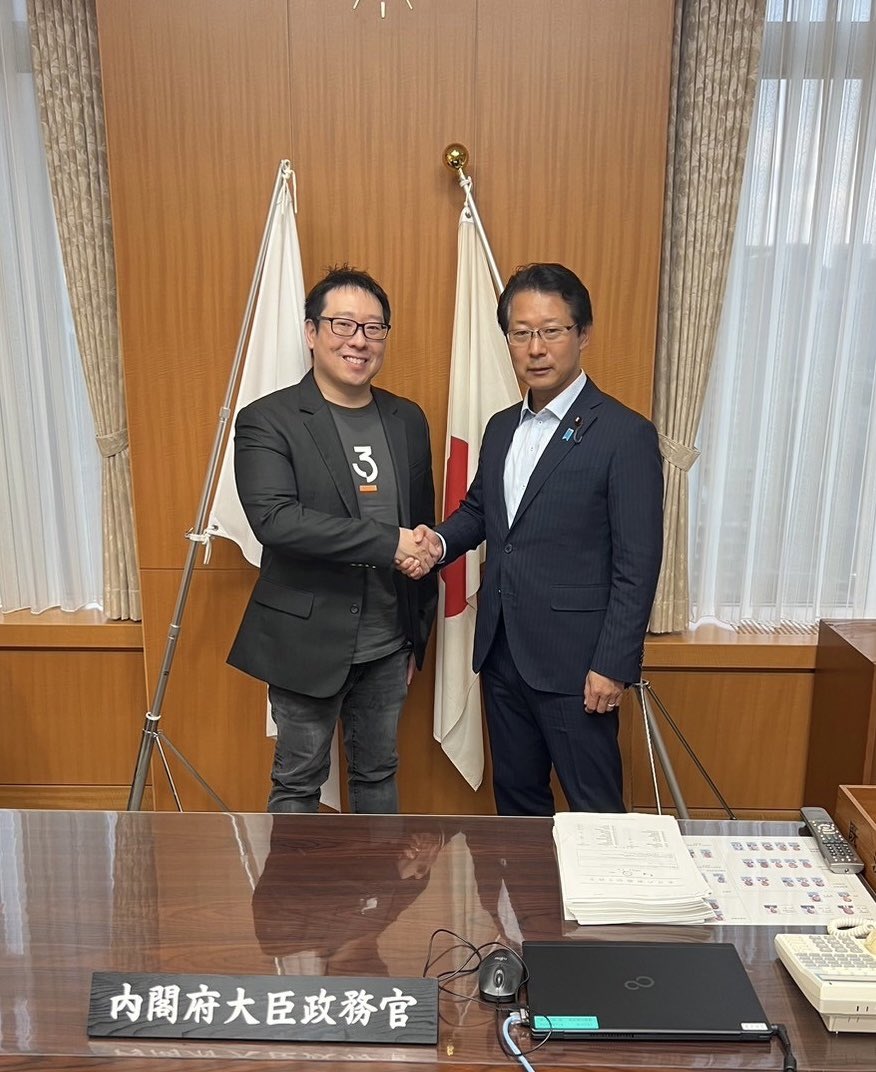 16:30-17:10）今週末に日本で初めて開催されるBitcoin Tokyo 2024のために来日したビットコインテクノロジー企業「JAN3」のCEOのSomson  Mow氏が金融庁に来訪。 各国の暗号資産に関する取り組みや今後の見通しなどについて、意見交換させていただきました。