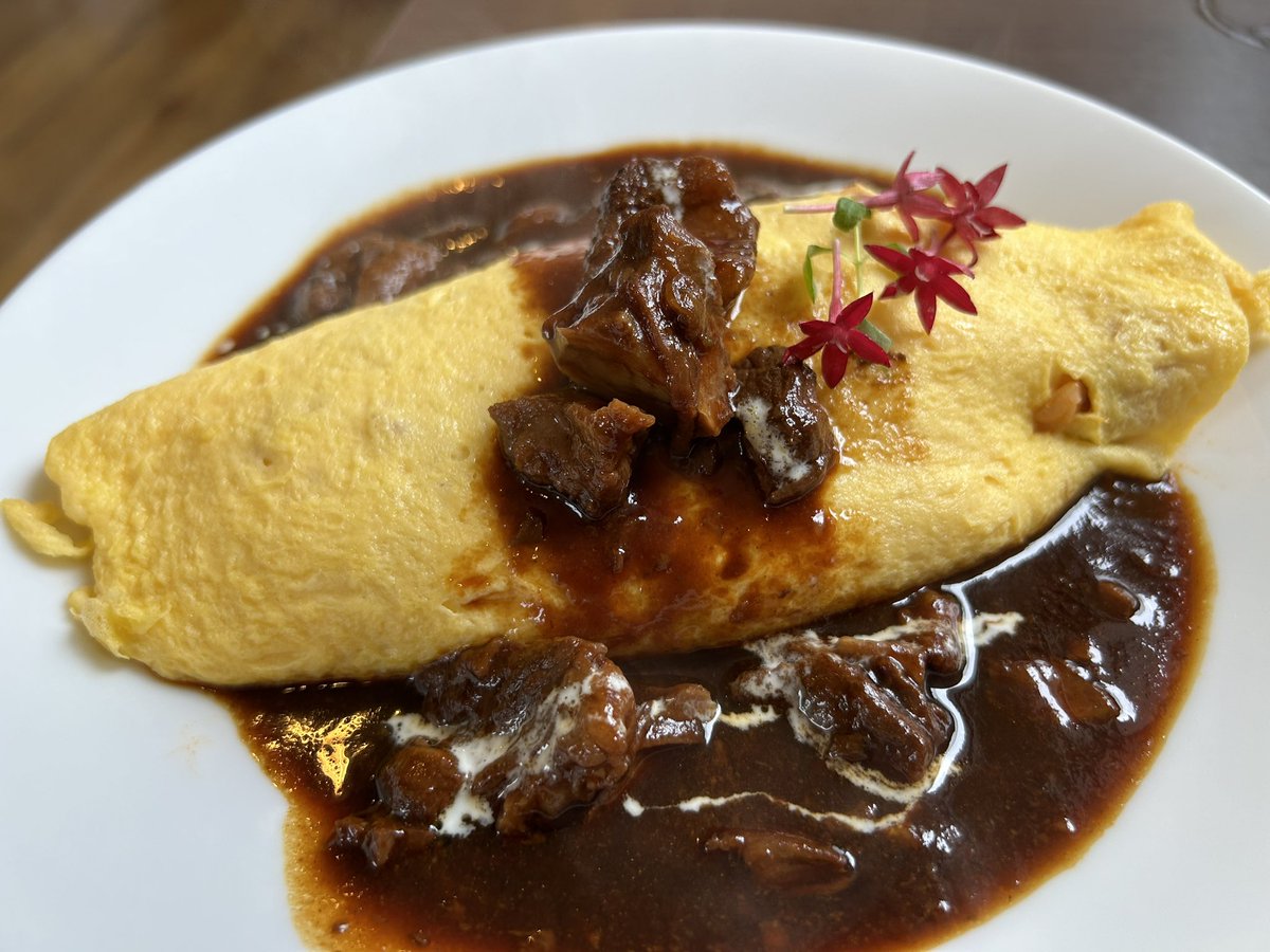 RNeo75398803's tweet photo. 今日のランチ。
#Bistro Canaria , #新潟県 ,#トロトロビーフシチューオムライス https://t.co/dup3mcv5q5