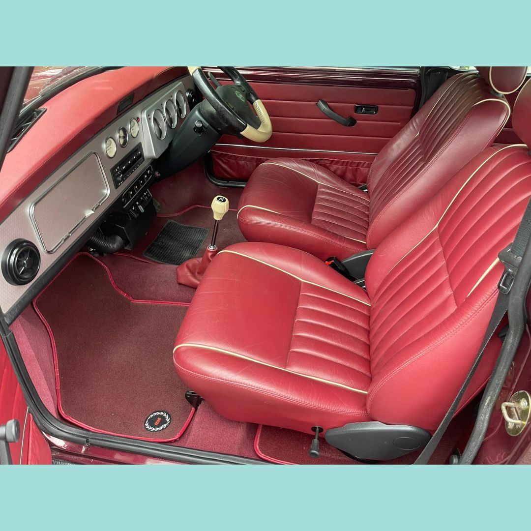 EvokeClassics's tweet photo. ENDING TODAY AT 3PM
1999 Rover Mini 40th Anniversary Edition
https://t.co/khTNi1XquU

• No 248 of only 250
• 4 previous owners
• Supplied with commemorative suitcase
• Long time ownership
• 44k mileage
#RoverMini #Mini40 https://t.co/D9Jj1NiIMK