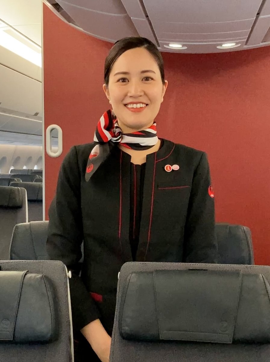 JAL豆知識】 💡「縁(ゆかり)都道府県バッジ」って❓🤔 国内線に乗務