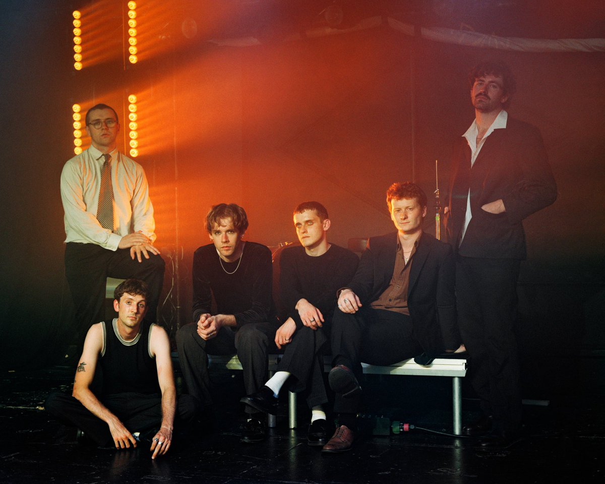 Flat Party tweet media