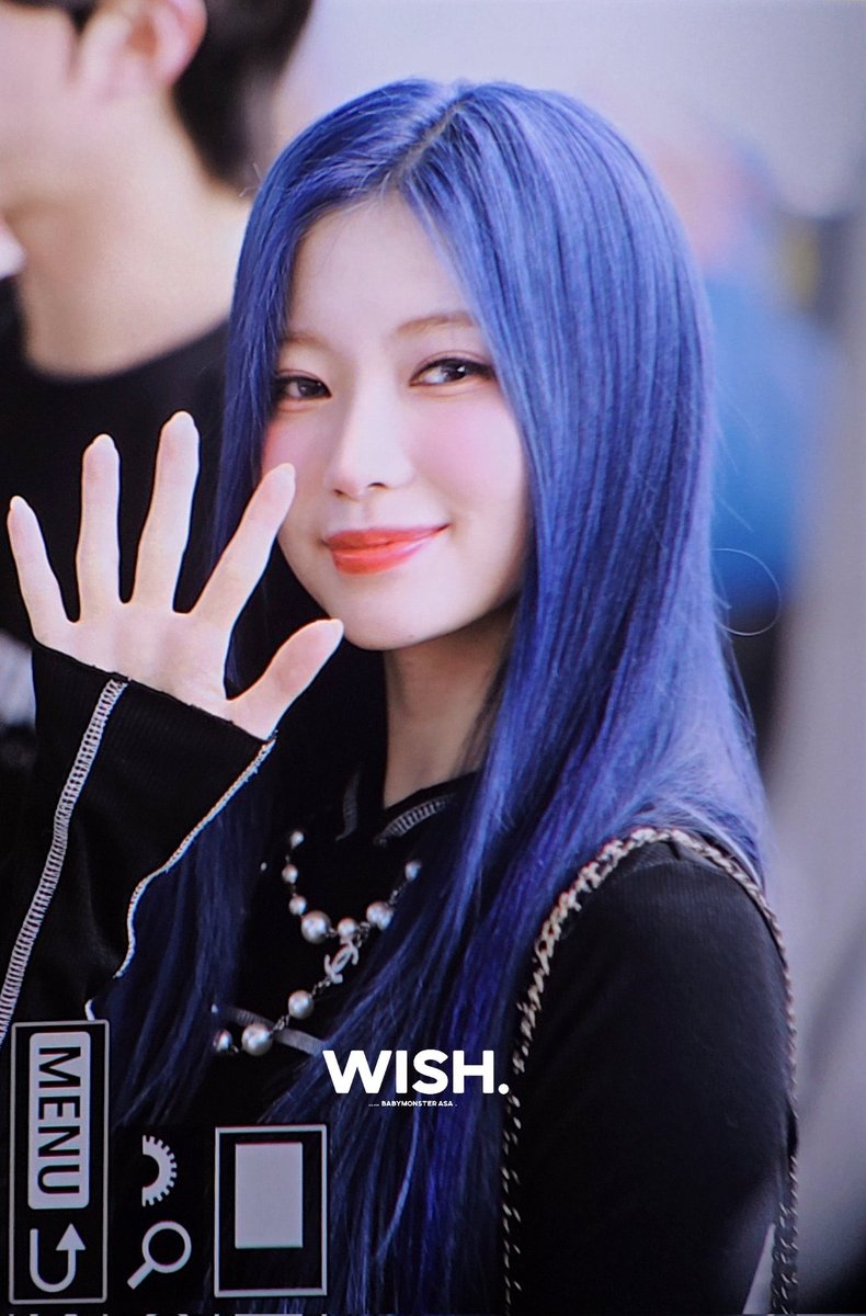 まっって？？！アサ青髪じゃん……！！！ プリキュアに出てるよね似合い