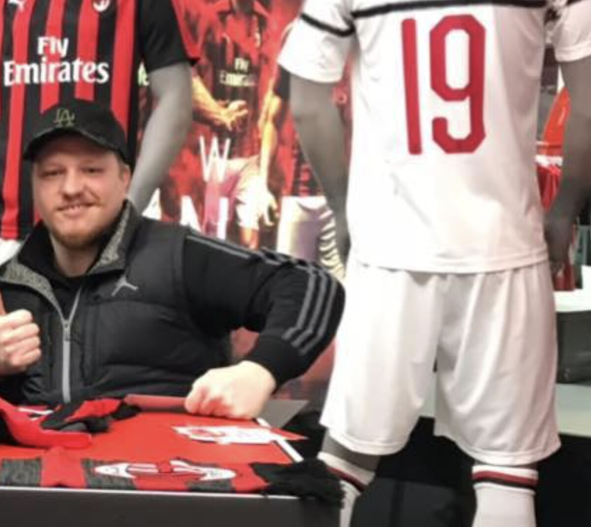 Marco Bertolini, il giovane papà morto a 40 anni: trovato il pirata della strada che era fuggito dlvr.it/TDQ3Yp