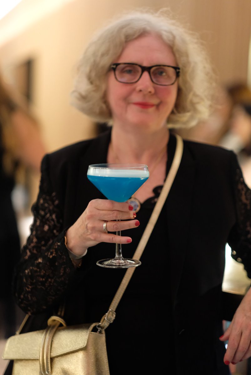 Je rêvais de le savourer durant la Semaine Mode de Montréal <a href="/mmode/">Melissa Mode</a>, le cocktail Signature <a href="/MarieSaintPier/">Marie Saint Pierre</a> et, inspiré des couleurs vibrantes de sa nouvelle collection, il est délicieux !
#SMM24 #FashionWeek #Cocktail #MarieSaintPierre #Montreal #DLVisionMode