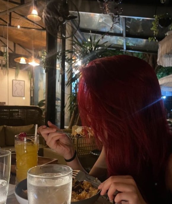 mikhalyn_'s tweet photo. Girlfriend <3 https://t.co/iEaGzgl2PV