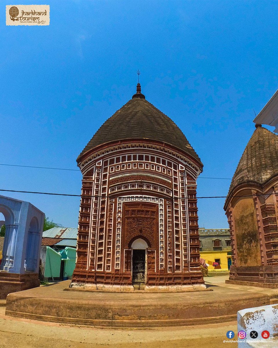 VisitJharkhand's tweet photo. #Maluti, known as the "Village of Temples" in Dumka, Jharkhand, is home to #ancient terracotta temples built by the Baj Basanta dynasty. With intricate carvings, it showcases Jharkhand's rich #cultural and #architectural heritage.
#ExploreJharkhand #visitjharkhand https://t.co/MW7A6ERBGt