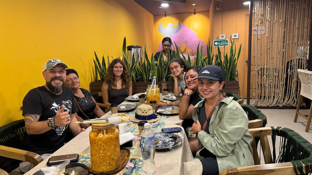 multiturismoweb's tweet photo. 🙌 #Gracias por visitar el #Centro_Histórico de El Salvador 🇸🇻 #Pupusas, 
#Mexico 🇲🇽 #Suiza🇨🇭#España🇧🇴 #Guatemala 🇬🇹 #Ecuador🇪🇨 #Estados_Unidos🇺🇸 #Brasil🇧🇷 #Argentina🇦🇷 #Italia🇮🇹 #Walking_tours gracias por preferir los hermosos recovecos de una tierra con historia. #MultiTurismo https://t.co/ylxdgKizvy
