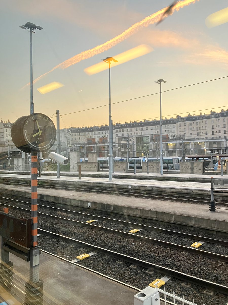 ZahiriJ's tweet image. En route pour la #ApiPlatformCon 2024 🕸️😄
