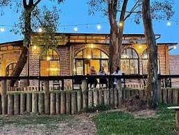 KabagambeI's tweet image. COFFEE AND JOURNEYS

For travelers, the destination is the goal. But for coffee lovers, the stopovers are just as important. Whenever I'm headed to Huye, Stafford Coffee is what I look forward to. @Stafford_Coffee 

#RwandaCoffeeCulture #TravelStops