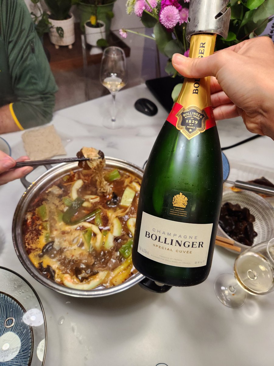 Sharon L (@divavinophile) on Twitter photo Cheers to #MoonFestival #MidAutumnFestival 🍂🌕🍾!
<a href="/SteveKubota/">Steve Kubota 🇨🇦</a> <a href="/gailbenzler/">GAB</a> <a href="/thepinksociety_/">#PinkSociety</a> <a href="/pietrosd/">🍾🍷PIETROVINI🍷🍾</a> <a href="/jflorez/">Joe Florez</a> <a href="/_drazzari/">Dave Razzari</a> <a href="/CaraMiaSG/">Cara Mia🍷💁🏻♀️</a> <a href="/LiveaMemory/">Live a Memory</a> <a href="/TiaraJen_A/">A Bubbly Life</a> <a href="/CHARLIEWINES/">CHARLIE ARTURAOLA</a> <a href="/TweetaDean/">Peter Dean</a> <a href="/JohnMFodera/">TuscanVines ®</a> <a href="/Chablislodge/">John Abbey</a> <a href="/So_mmel_ier/">Mark Valin</a> <a href="/MyEveningOut/">My Evening Out</a> Cheers to #MoonFestival #MidAutumnFestival 🍂🌕🍾!
<a href="/SteveKubota/">Steve Kubota 🇨🇦</a> <a href="/gailbenzler/">GAB</a> <a href="/thepinksociety_/">#PinkSociety</a> <a href="/pietrosd/">🍾🍷PIETROVINI🍷🍾</a> <a href="/jflorez/">Joe Florez</a> <a href="/_drazzari/">Dave Razzari</a> <a href="/CaraMiaSG/">Cara Mia🍷💁🏻♀️</a> <a href="/LiveaMemory/">Live a Memory</a> <a href="/TiaraJen_A/">A Bubbly Life</a> <a href="/CHARLIEWINES/">CHARLIE ARTURAOLA</a> <a href="/TweetaDean/">Peter Dean</a> <a href="/JohnMFodera/">TuscanVines ®</a> <a href="/Chablislodge/">John Abbey</a> <a href="/So_mmel_ier/">Mark Valin</a> <a href="/MyEveningOut/">My Evening Out</a>