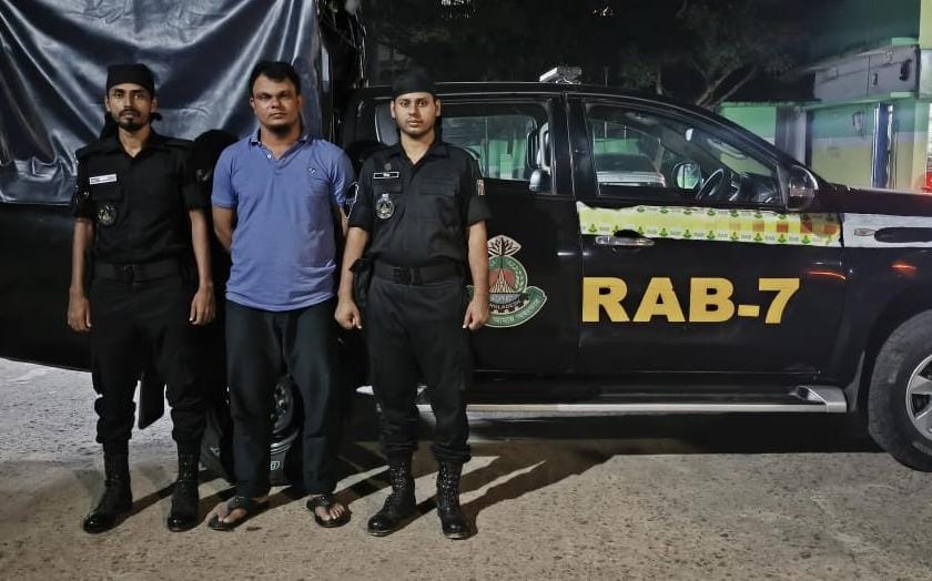 বৈষম্য বিরোধী ছাত্র আন্দোলনকারী ছাত্র-জনতার মিছিলে হামলাকারি যুবলীগ নেতা সাদ্দাম গ্রেফতার