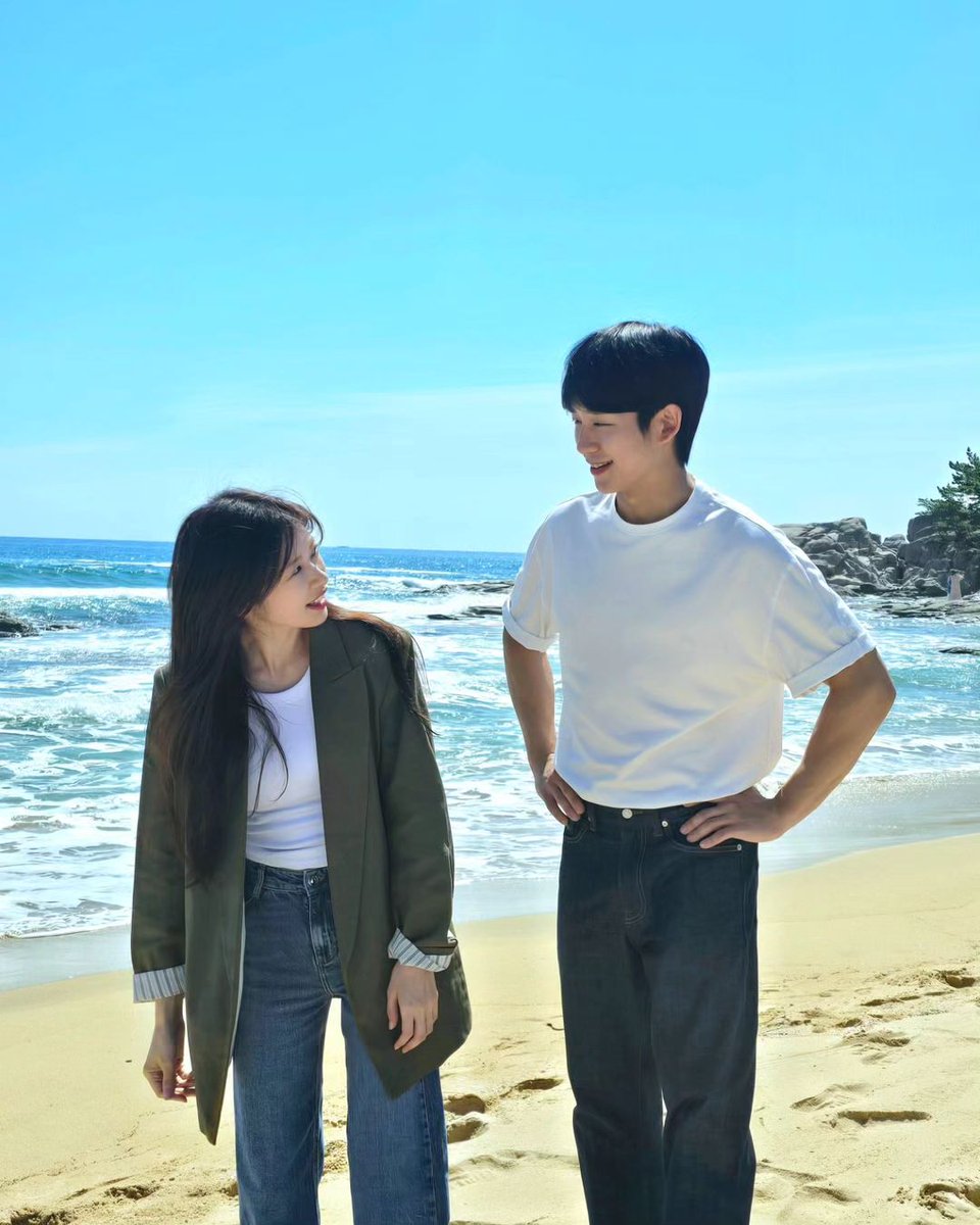 dreamtsongs's tweet photo. loveliest 🩵 https://t.co/leeI7gta0l