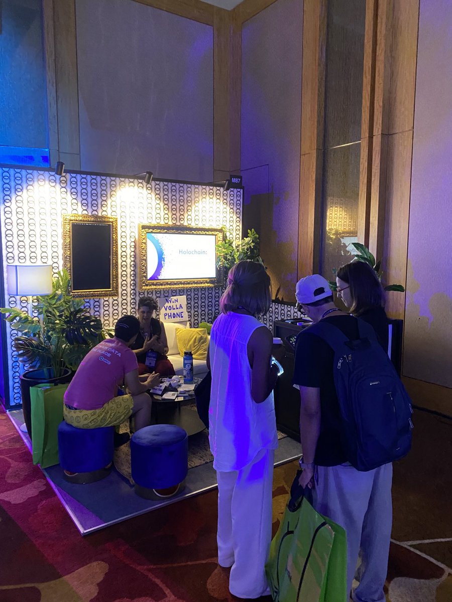 Holochain's tweet image. Day 2 at #Token2049singapore ! Our booth is the chill zone you didn’t know you needed. Drop by, relax, and let’s chat! @token2049 

📍Level 4, Booth M87 near the arcade