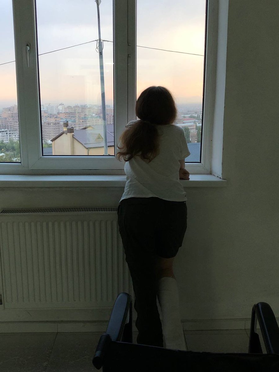 Дорогое мрзд, когда я говорила об имплантах, я имела в виду грудь, а не титановую конструкцию в ногу.