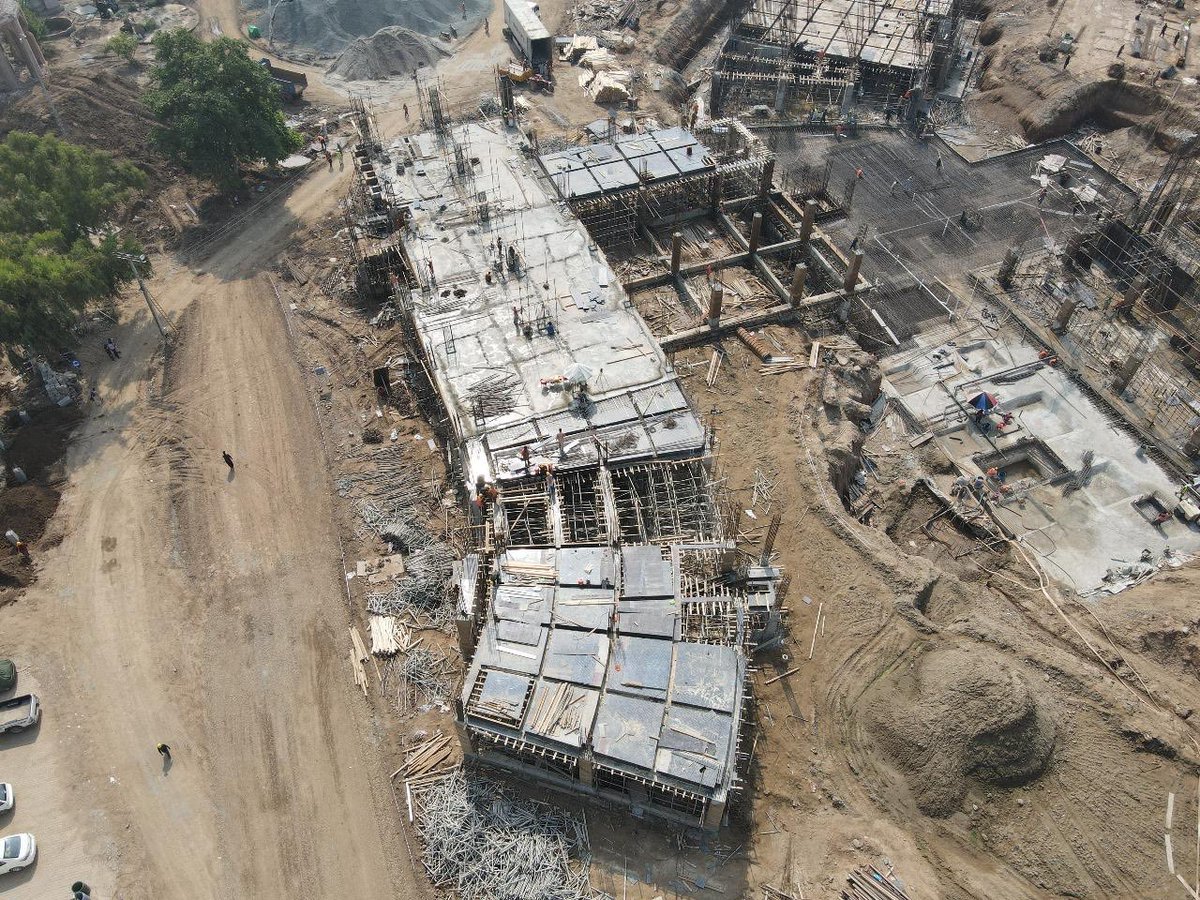 developingpak's tweet photo. Nawaz Sharif Institute of Cardiology Sargodha being constructed at full speed. First of its kind in Sargodha division.
#Cardiology #Healthcare #HealthUnit #Hospital #Sargodha #Punjab #Pakistan 🇵🇰 🇵🇰 https://t.co/Sa3vAM3IUz