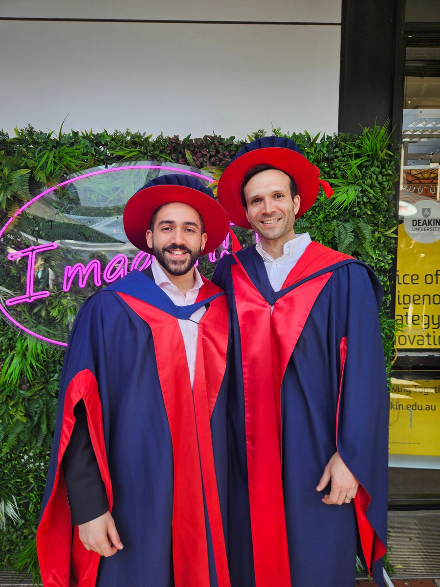 ⌛ 3 x years of dedicated work

🔬 2 x original research studies

📃 6 x peer-reviewed journal articles

👨‍💻 And of course 1 x very proud supervisor

🎓 Congratulations, Dr Martin Refalo!