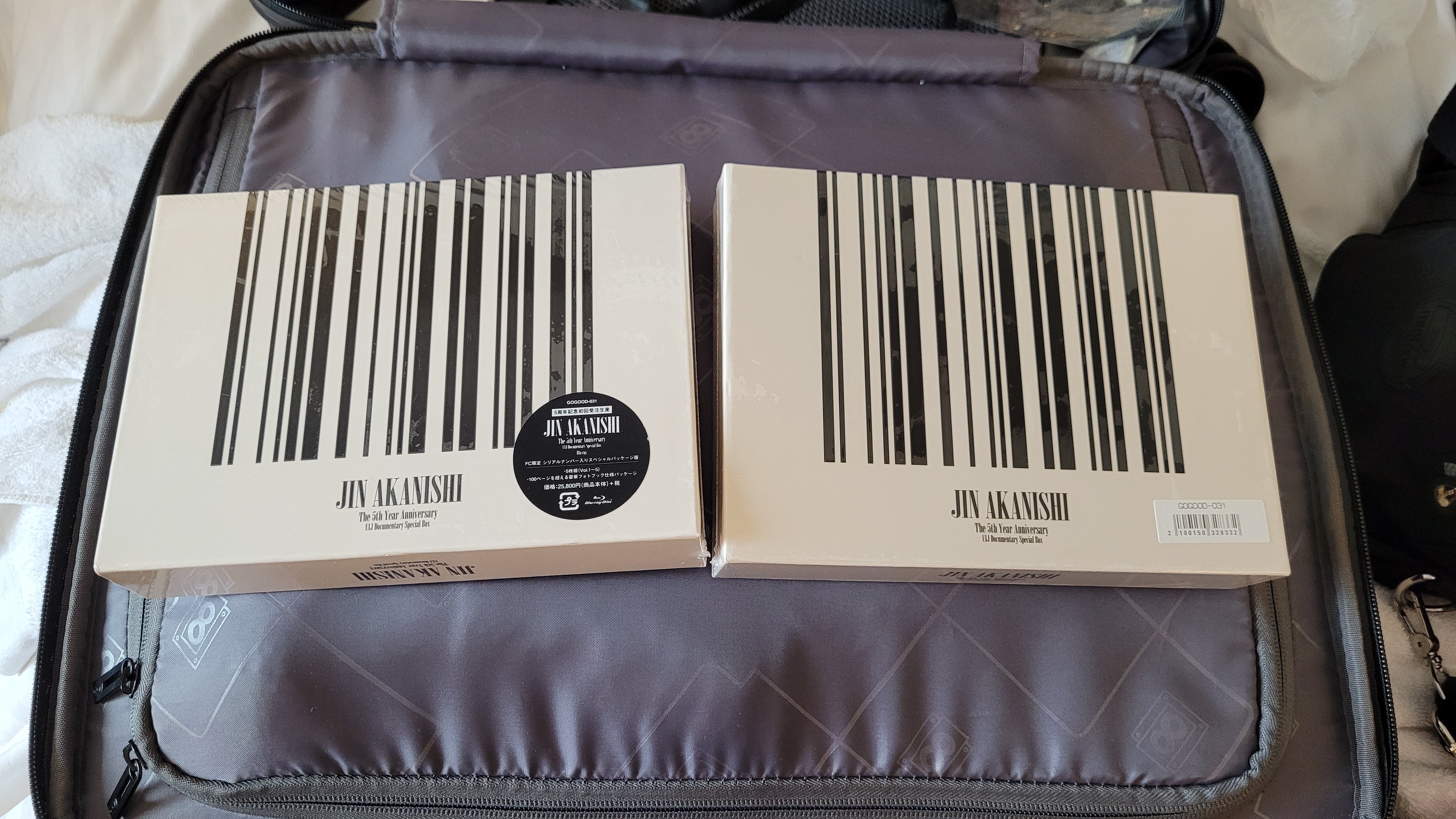 JIN AKANISHI UIJ Documentary Special Box（□JIN AKANISHI UIJ