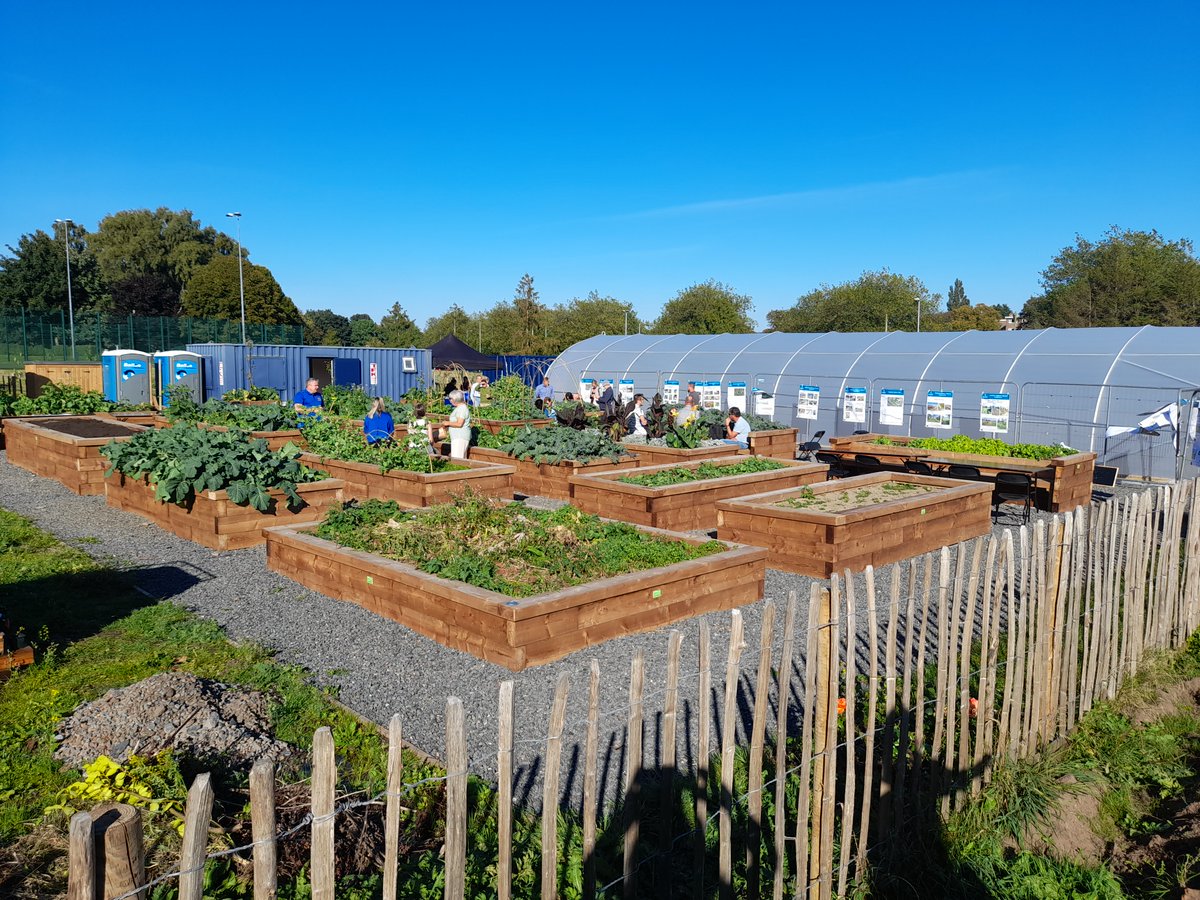 UPSURGE (@upsurge_h2020) on Twitter photo Belfast Demonstration Site Visit at the #UPSURGE PGM was an occasion to see the experimental <a href="/QUBelfast/">Queen's University Belfast 🎓</a> fields, the power of community gardens and the people involved in their creation. Belfast Demonstration Site Visit at the #UPSURGE PGM was an occasion to see the experimental <a href="/QUBelfast/">Queen's University Belfast 🎓</a> fields, the power of community gardens and the people involved in their creation.