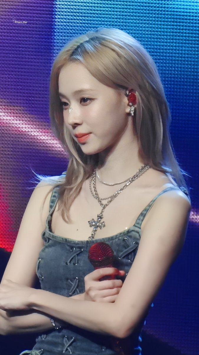0bsidianWINTER's tweet photo. 240916 KrazySuper Concert

🥰🥰🥰

#aespa  #æspa #에스파 
#WINTER #윈터 #金旼炡 #ウィンター https://t.co/mkkEv2On3F