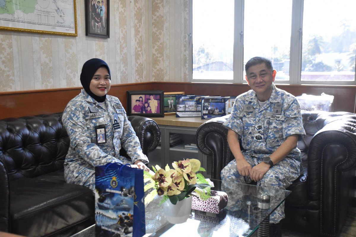 Markas Selam dan Peperangan Periuk Api tweet media