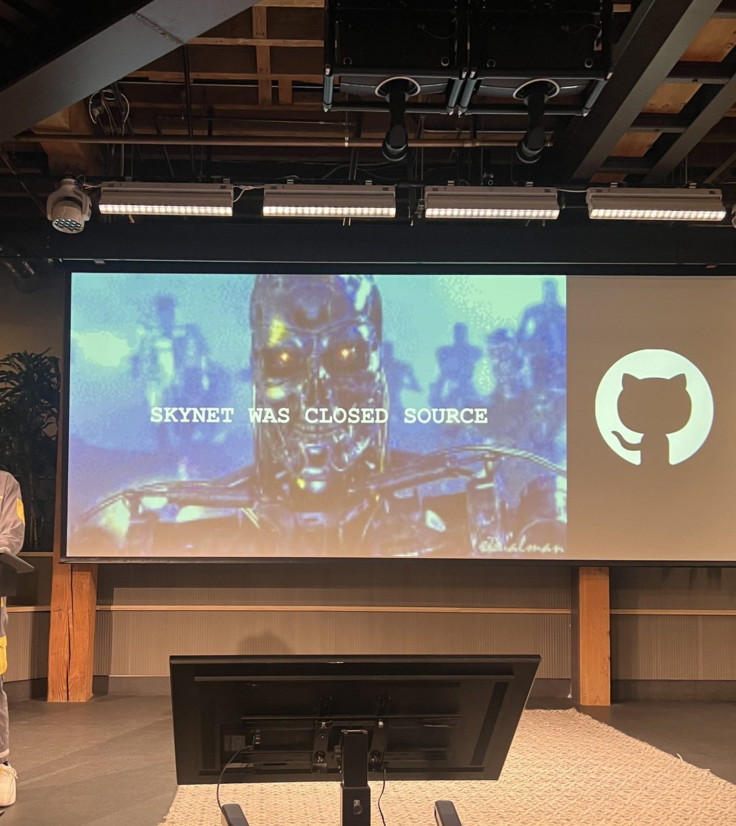 emmalsalinas's tweet photo. keep open source open #NousCon https://t.co/JDWRqKTFCm