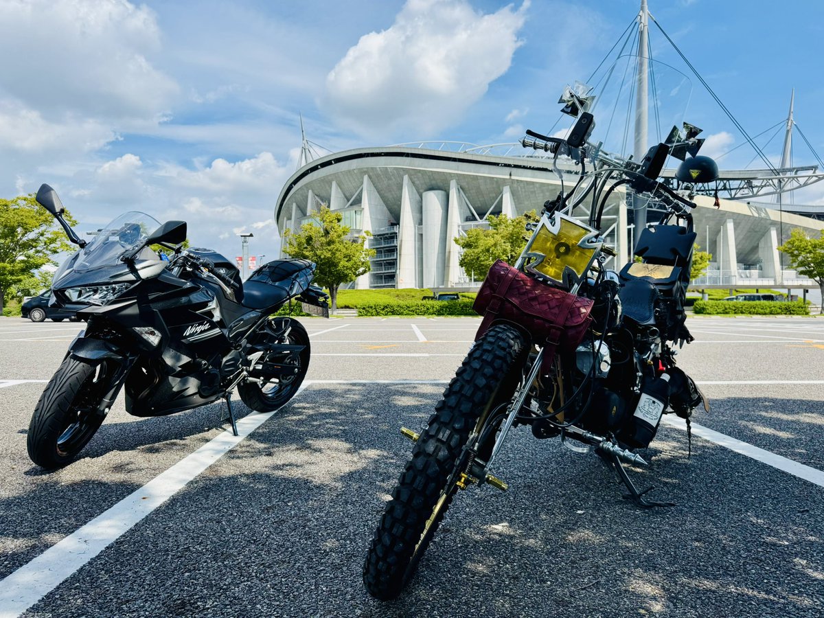 romesama_'s tweet photo. " マグナ50   MAGNA FIFTY "

豊田スタジアム→中華料理 盛龍→アップガレージ ライダース岡崎北店→パーツショップ 日名橋

豊田スタジアムでたちゴケしていたNinja乗りのおねーさんとスリーショット笑

#マグナ50
#MAGNAFIFTY
#ゼロハン
#原付
#4mini
#50cc
#原付一種
#愛知
#VOX
#Ninja250 https://t.co/VJwZ83dpcT