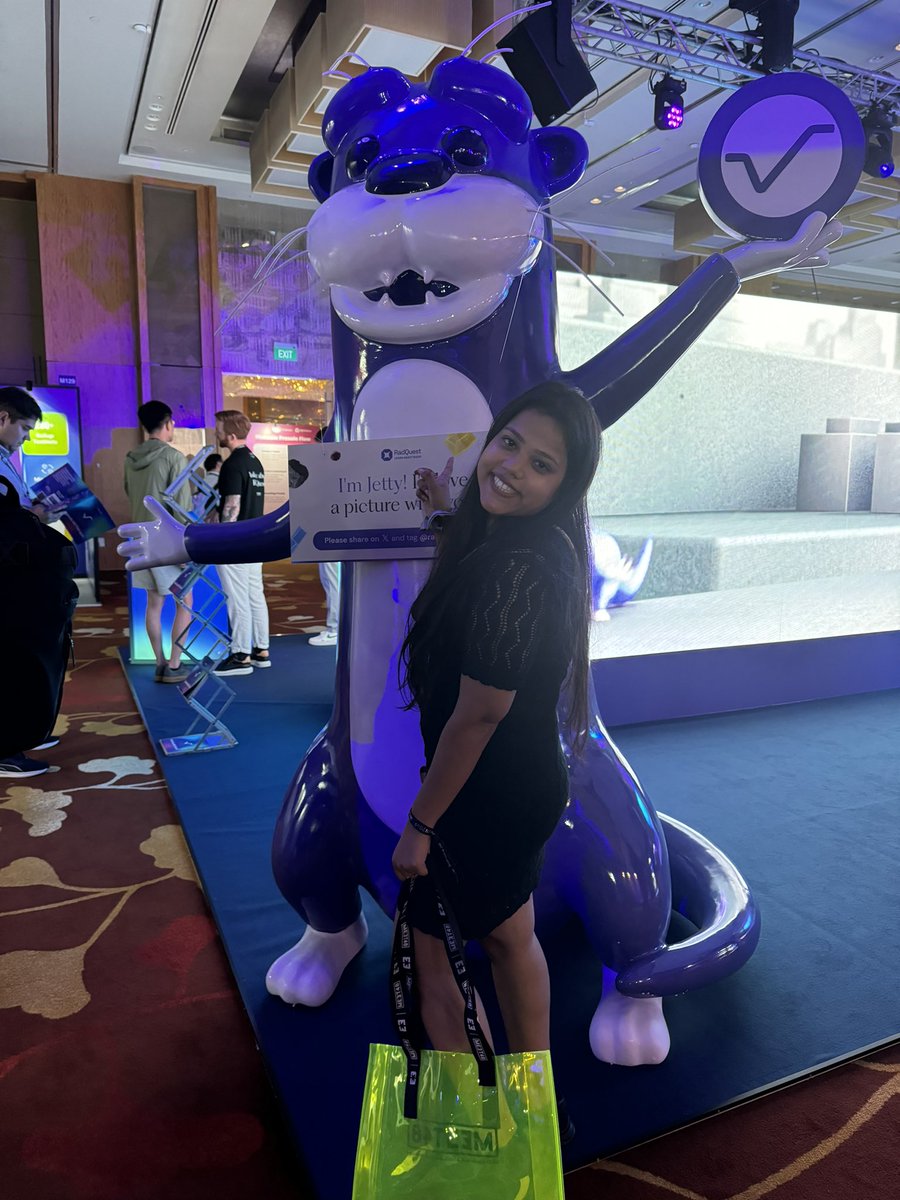 deepa9958's tweet photo. I love taking pictures with jetty @radixdlt https://t.co/rMvwa5dEzT
