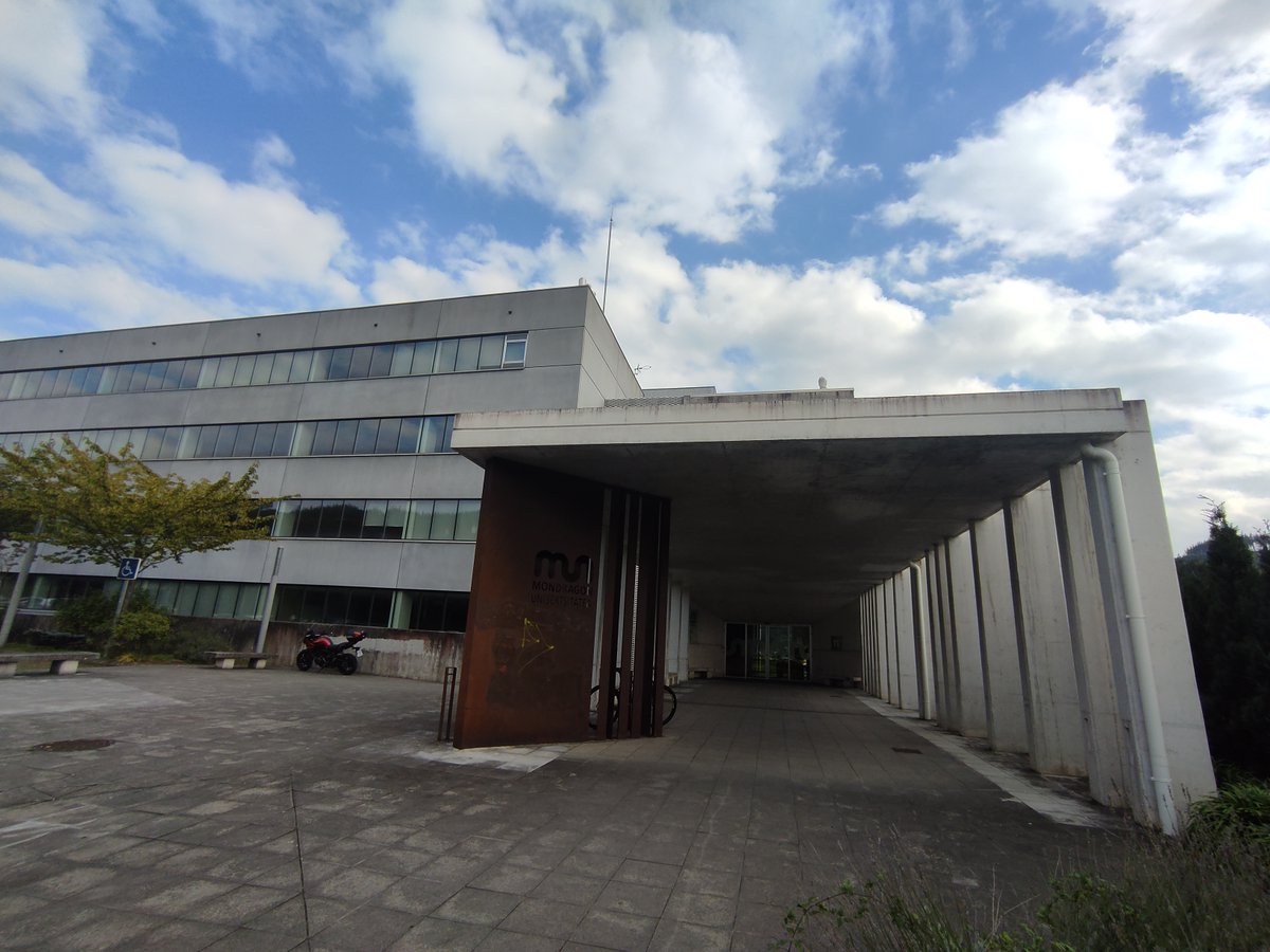 MU_masterEEP's tweet photo. Damos inicio al nuevo curso del Máster en Energía y Electrónica de Potencia. Incorporación de alumnado a las clases y a sus respectivos trabajos en alternancia. Buena suerte con todo! https://t.co/0Qo24IlHn6