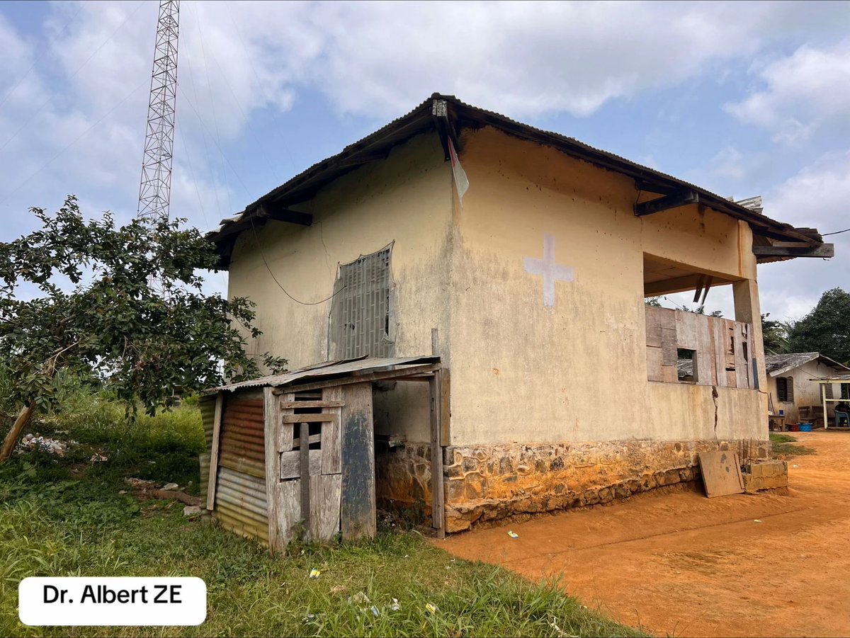 albertleanne's tweet photo. Voici les images de l’hôpital de l’arrondissement de Biwong Bulu dans le Sud Cameroun.
Les responsables du ministère de la santé trompent le peuple camerounais en disant qu’ils leur ont donné la santé de qualité à travers la couverture santé universelle.
Alors peut on avoir une santé de qualité dans ce genre de formation sanitaire?