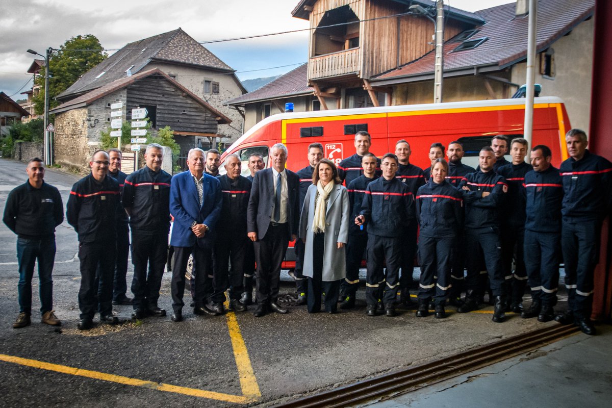SDIS_74's tweet photo. En complément de la couverture opérationnelle assurée dans le secteur du « genevois », un #VSSUAP est affecté à titre expérimental au sein du CIS de Cranves-Sales.
Ce véhicule a pour vocation de pallier à une sollicitation croissante des sapeurs-pompiers sur ce secteur.
#sdis74 https://t.co/XzrZlxdmIZ