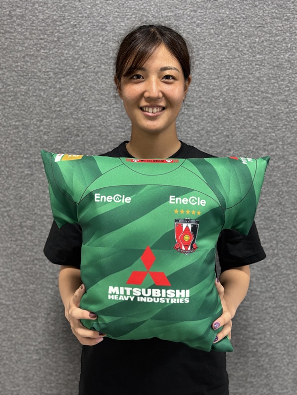 ♦️『レッズレディースユニフォーム型グッズ』受注販売開始!♦️ 三菱