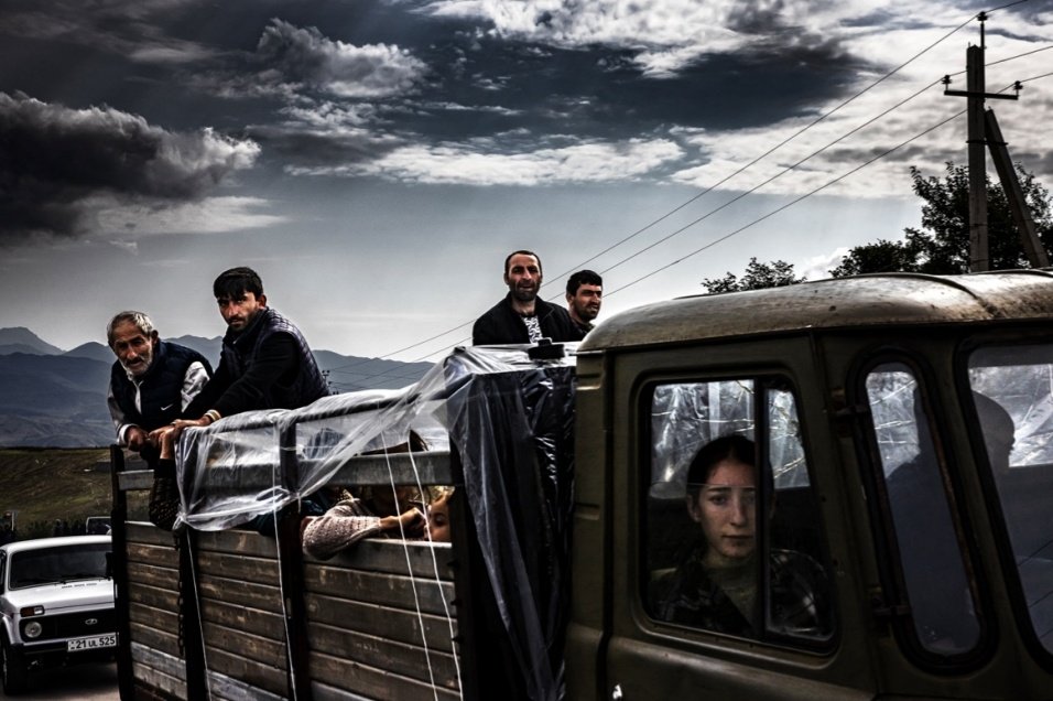 Il y un an, le 19 septembre 2023, après neuf mois de blocus par l'Azerbaïdjan, commençait l'assaut brutal qui a entraîné l'exode forcé des Arméniens du Haut-Karabagh.

Leur droit au retour a été consacré par la Cour internationale de justice.

📷 A. Agoudjian pour Le Point